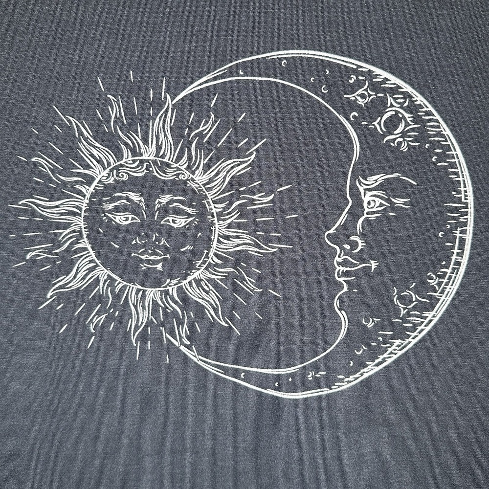 Gray Cropped Sun Moon Graphic T-Shirt Women's L Celestial Bohemian Whimsigoth. - Picture 3 of 5